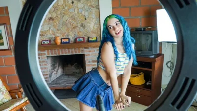 Pria Beruntung Mengendarai Video Tik Tok Dewasa Gadis Remaja Dan Bergabung Untuk Quickie